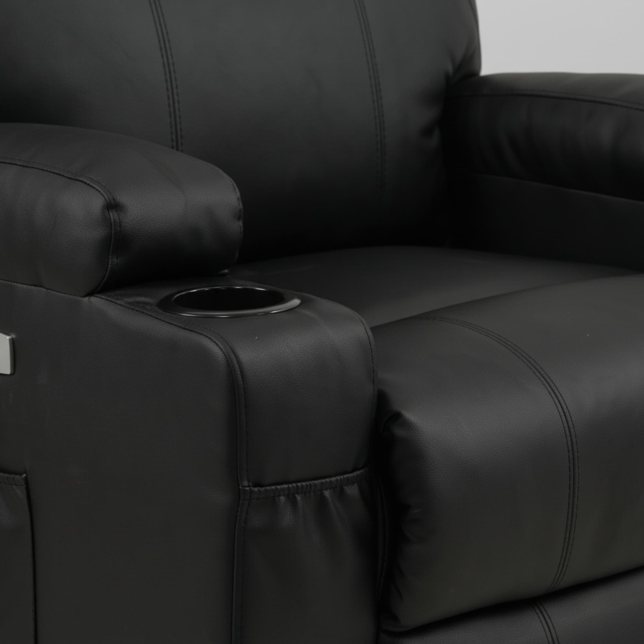 כורסת קימה חשמלית Dolce Vita Milano פרימיום עור PU שחור עם 8 נקודות עיסוי | חימום + USB