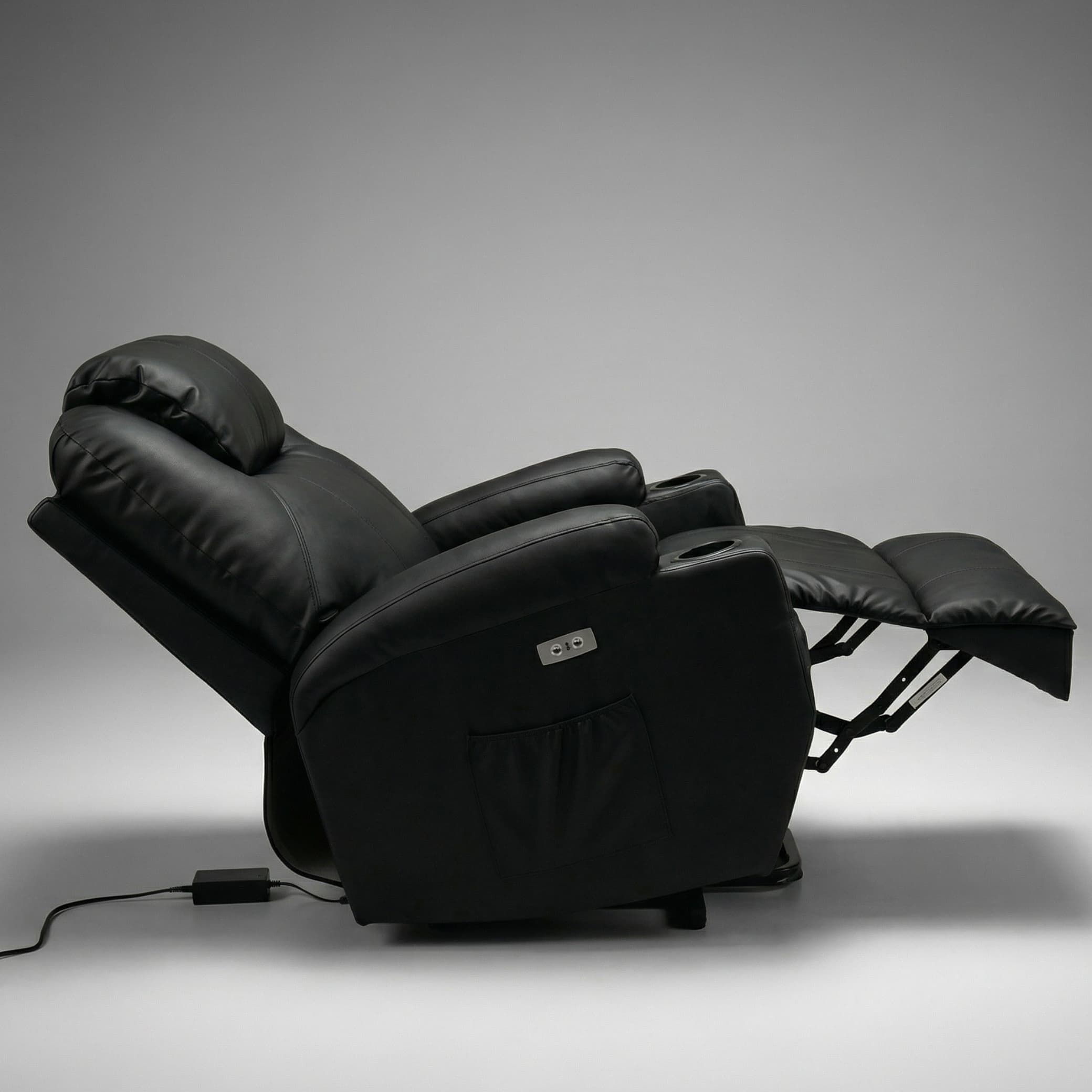 כורסת קימה חשמלית Dolce Vita Milano פרימיום עור PU שחור עם 8 נקודות עיסוי | חימום + USB